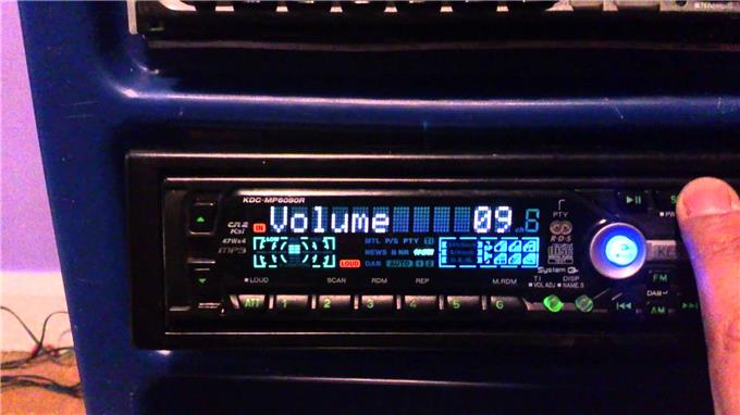 Player - Pioneer Deh-p77dh Car Cd Player