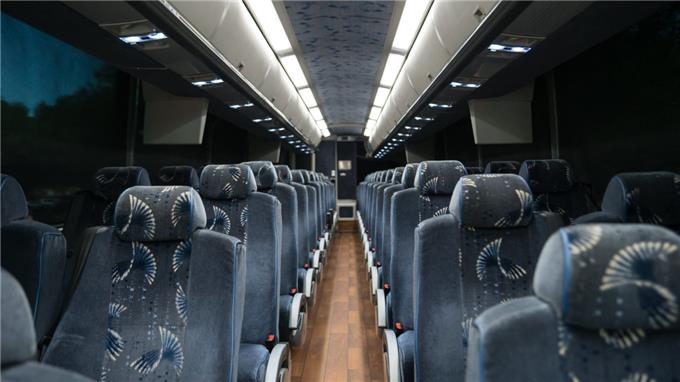 Deluxe Motor Coach - Deluxe Motor Coach Bus Rental