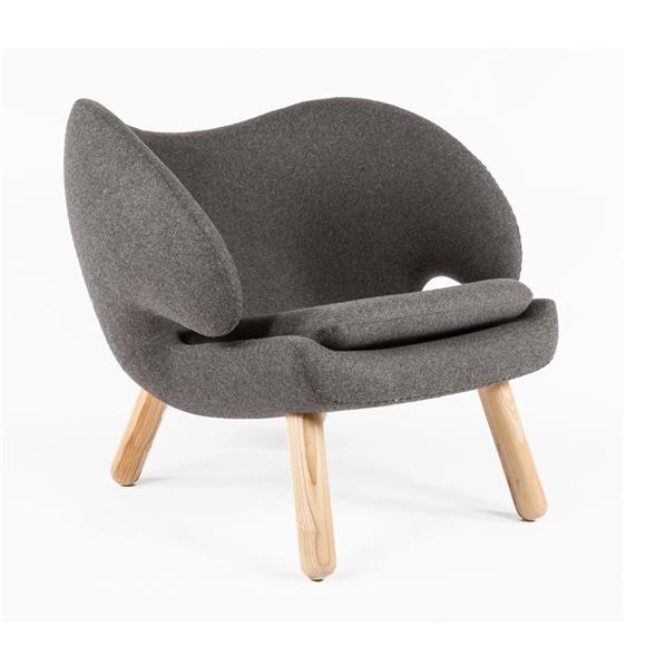Wrap Around The Body - Style Lounge Chair