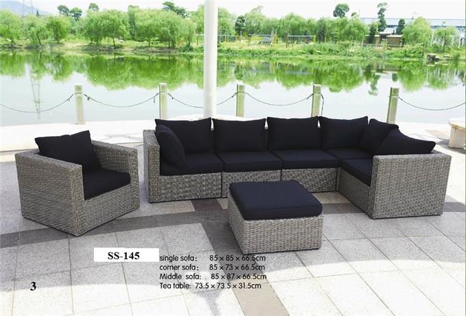 Set With Water - Wicker Outdoor Sofa