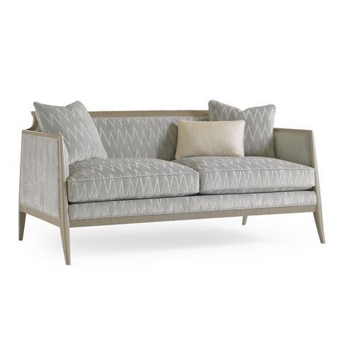 Sofa Luxurious - Never Goes Out Style