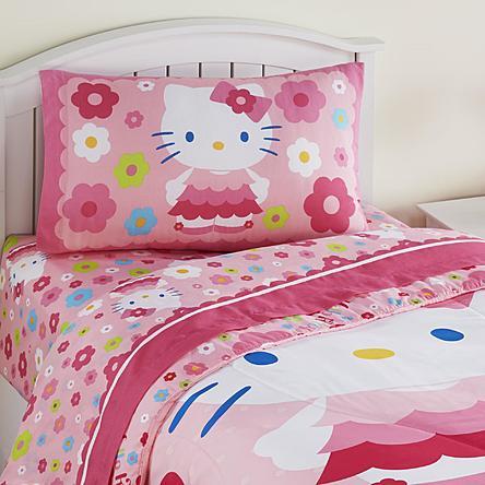 Look Brighter - Hello Kitty Comforter