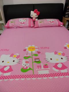 Cos - Hello Kitty Cartoon Bedsheet