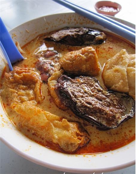 Curry Noodles - Yong Tau Fu