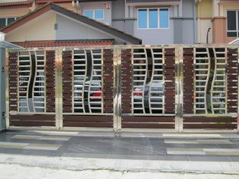 Available In Various Sizes - Stainless Steel Main Gates
