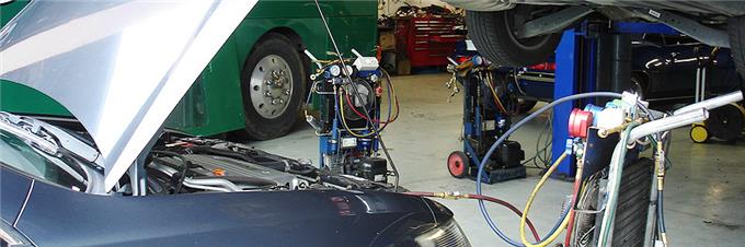 Technician - Car Air Conditioning Repair