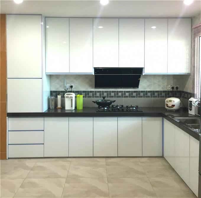 Kinds Interior Design - Aluminium Kitchen Cabinet