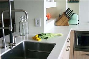 The House Owners - Kitchen Cabinet Solid Surface
