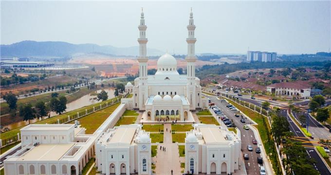 Masjid Sri Sendayan Terletak Di - Tulisan Khat Serta Penggunaan Bongkah