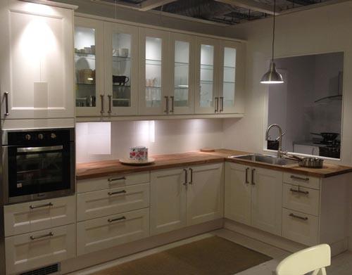 White Kitchen Cabinet - Mengabungkan Perkakas Dapur Demi Membentuk