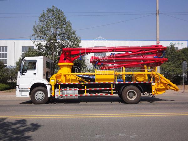 Tow Truck - Pumping Height Concrete Boom Pump